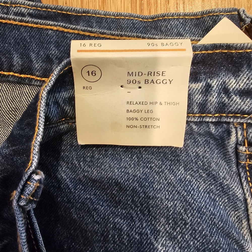 Universal Thread Women's Straight Leg Jeans - Blue - Picture 4 of 5